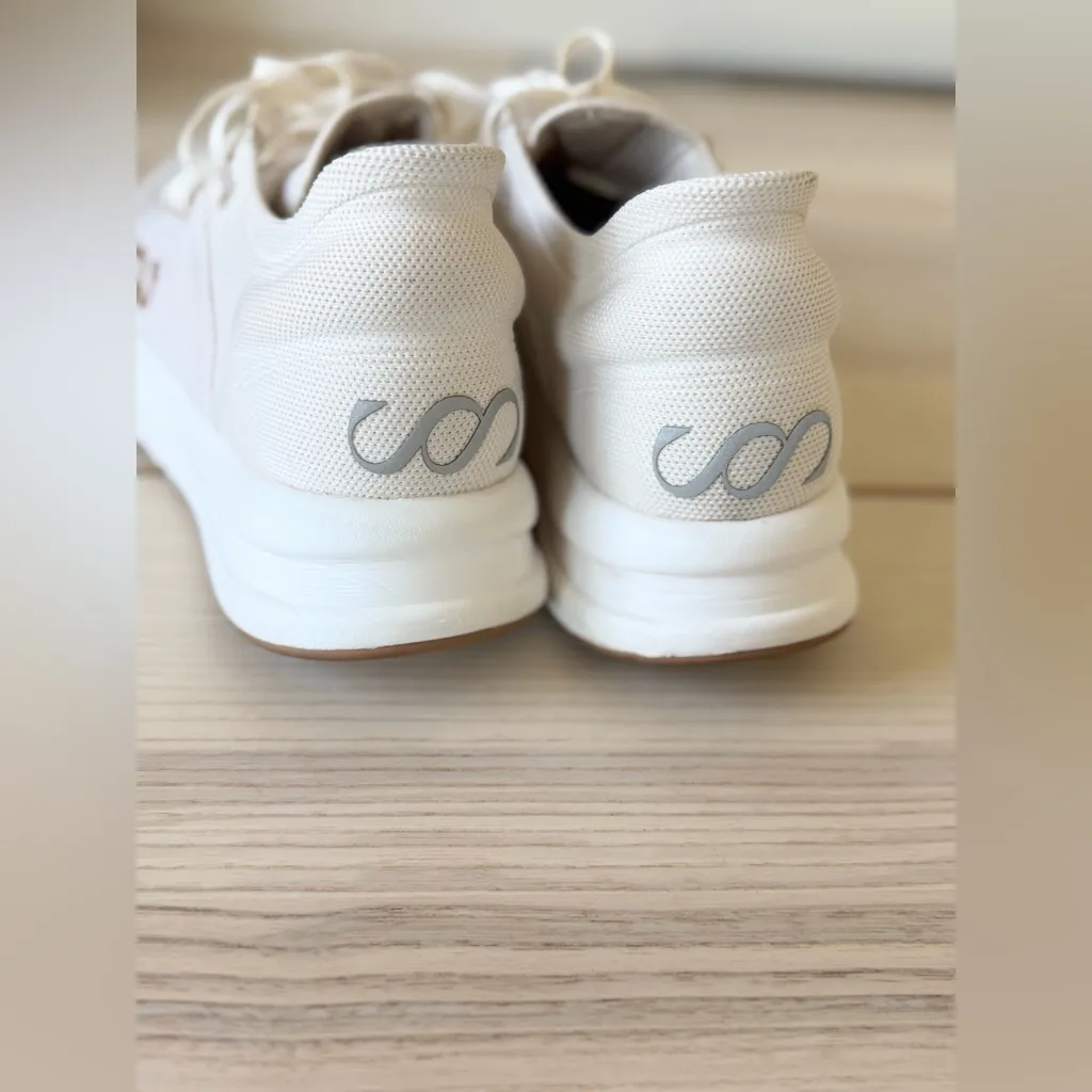 Saysh Women's The Felix Runner Running Shoes size 9 - Image 5