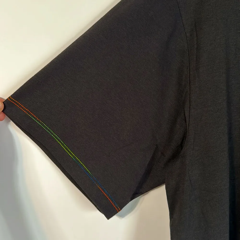 Out Athletics Cropped Drycell Tee Black Size S NWT - Image 7