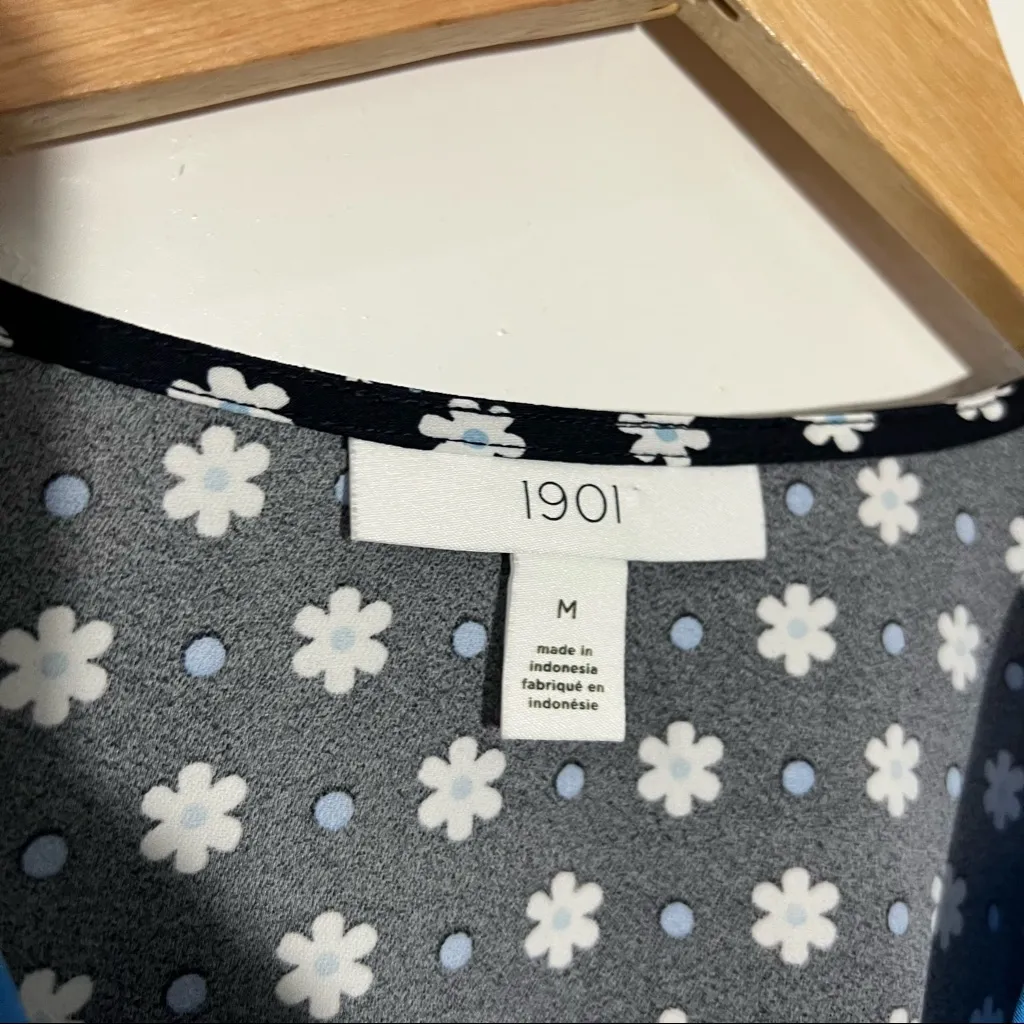 New 1901 Faux Wrap Mixed Print Daisies Top‎ Size Medium - Image 4