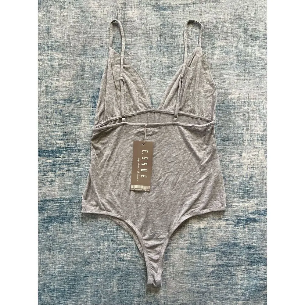 NWT! Essue Gray Deep V Spaghetti Strap Bodysuit Medium - Image 2