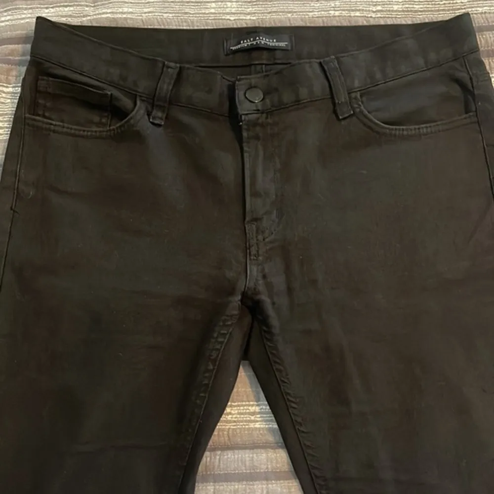 Women's Salt Avenue Slim Leg Cut Off 5 Pockets Black Jeans 03 Size 32x30.5" EUC - Image 2