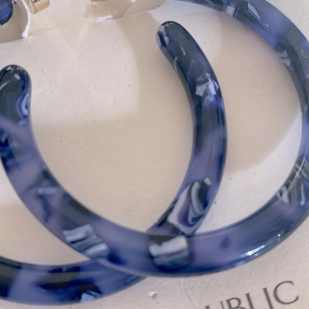 Banana Republic Mable blue hoops - Image 2