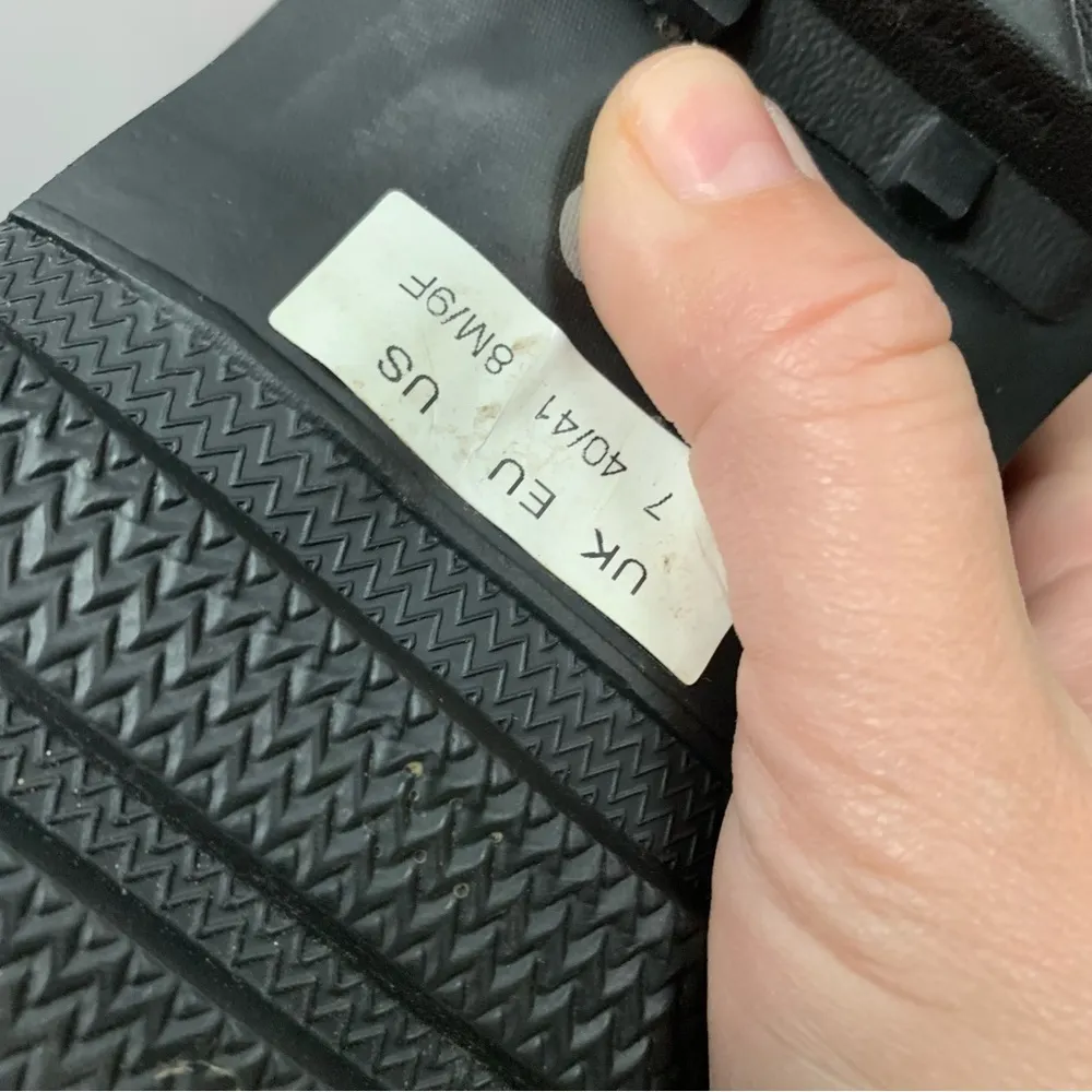 HUNTER rain boots black and pink size 8M/9F - Image 14