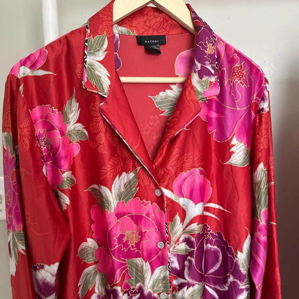 Natori Auburn Floral 2 Piece Silky Soft Button Up Pajama Set size large - Image 3