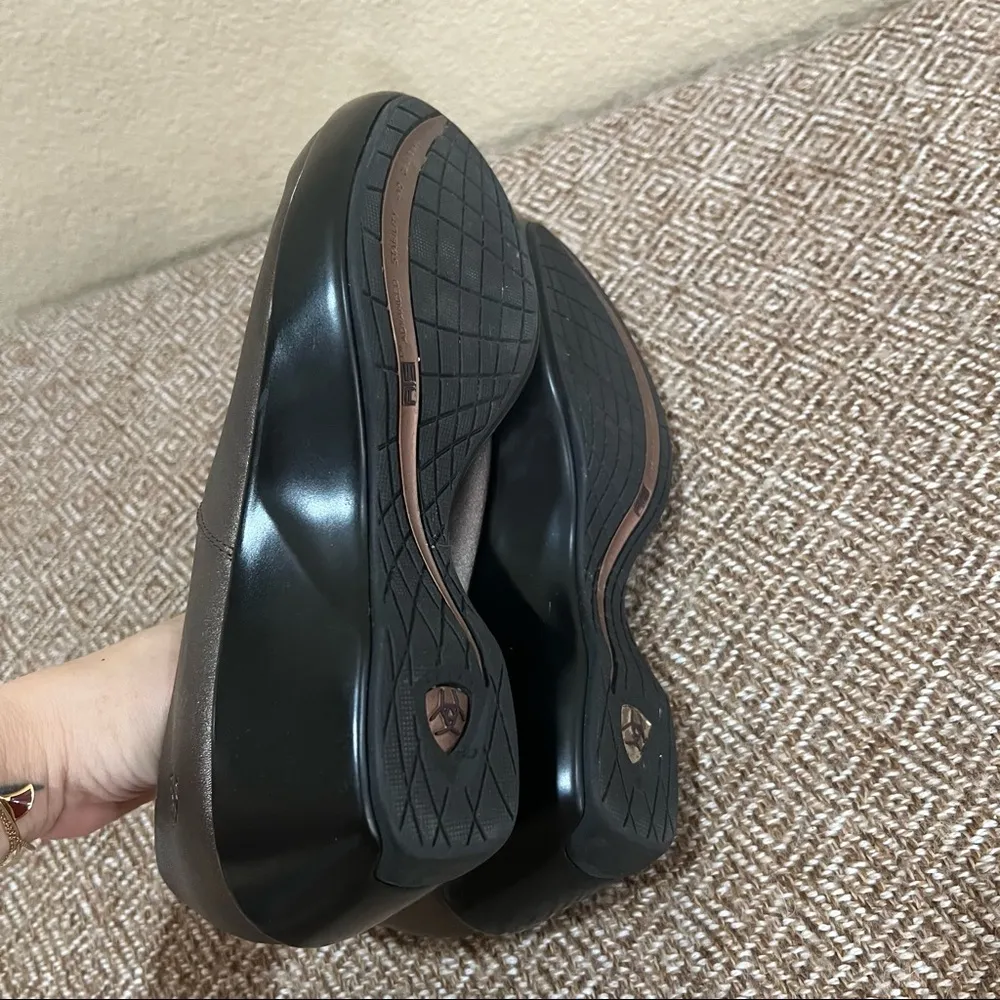 Ariat Clogs Womens Sz 8B Slip On Loafers Paddock Brown Leather Western Hippie - Image 3