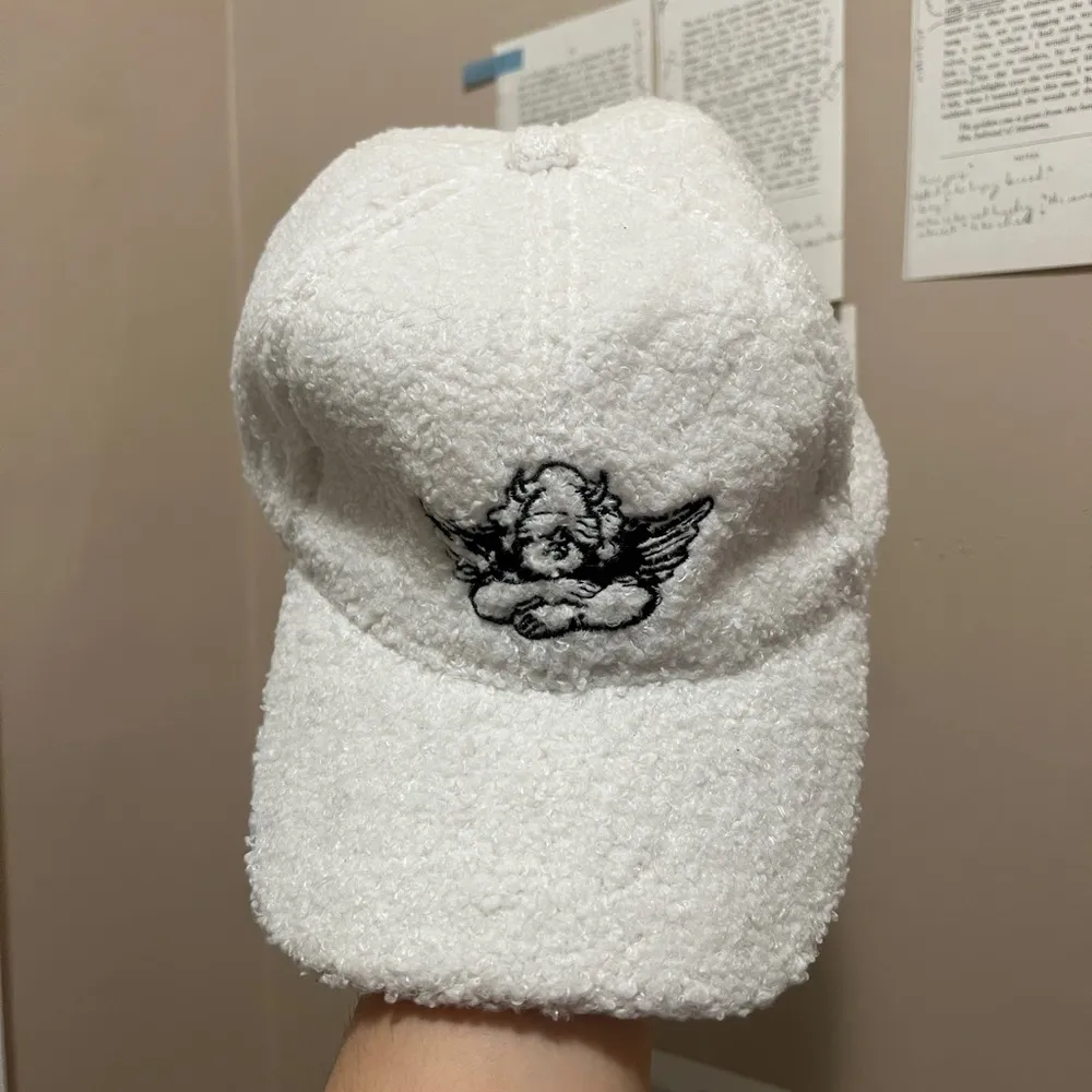 Boys Lie Sherpa White Baseball Cap Hat NWT - Image 3