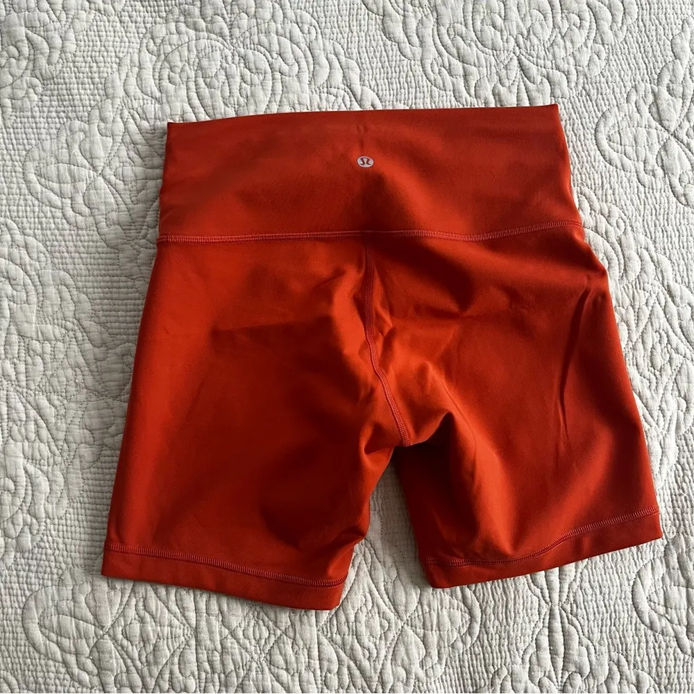 Lululemon wunder train 6" shorts cayanne orange size 8 - Image 3