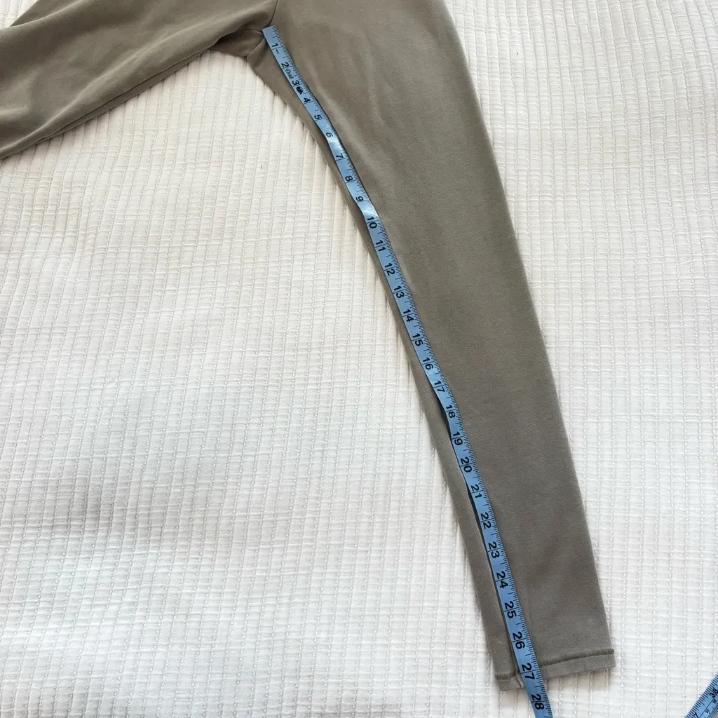 SKIMS Outdoor Collection Smoothing High Rise Leggings Green Women's Size Small - Image 12