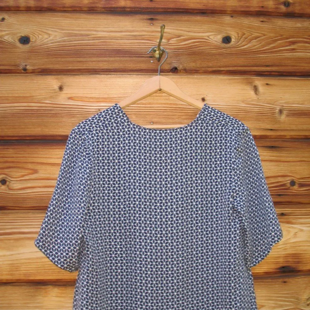 Theory Antazie Tile Geo Print Silk Top - Image 8