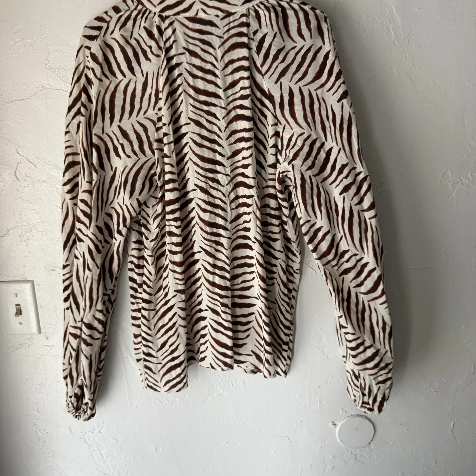 Corey Lynn Calter Shirt Womens Small Brown Ivory Zebra Print EcoVero Crepe‎ Top - Image 9