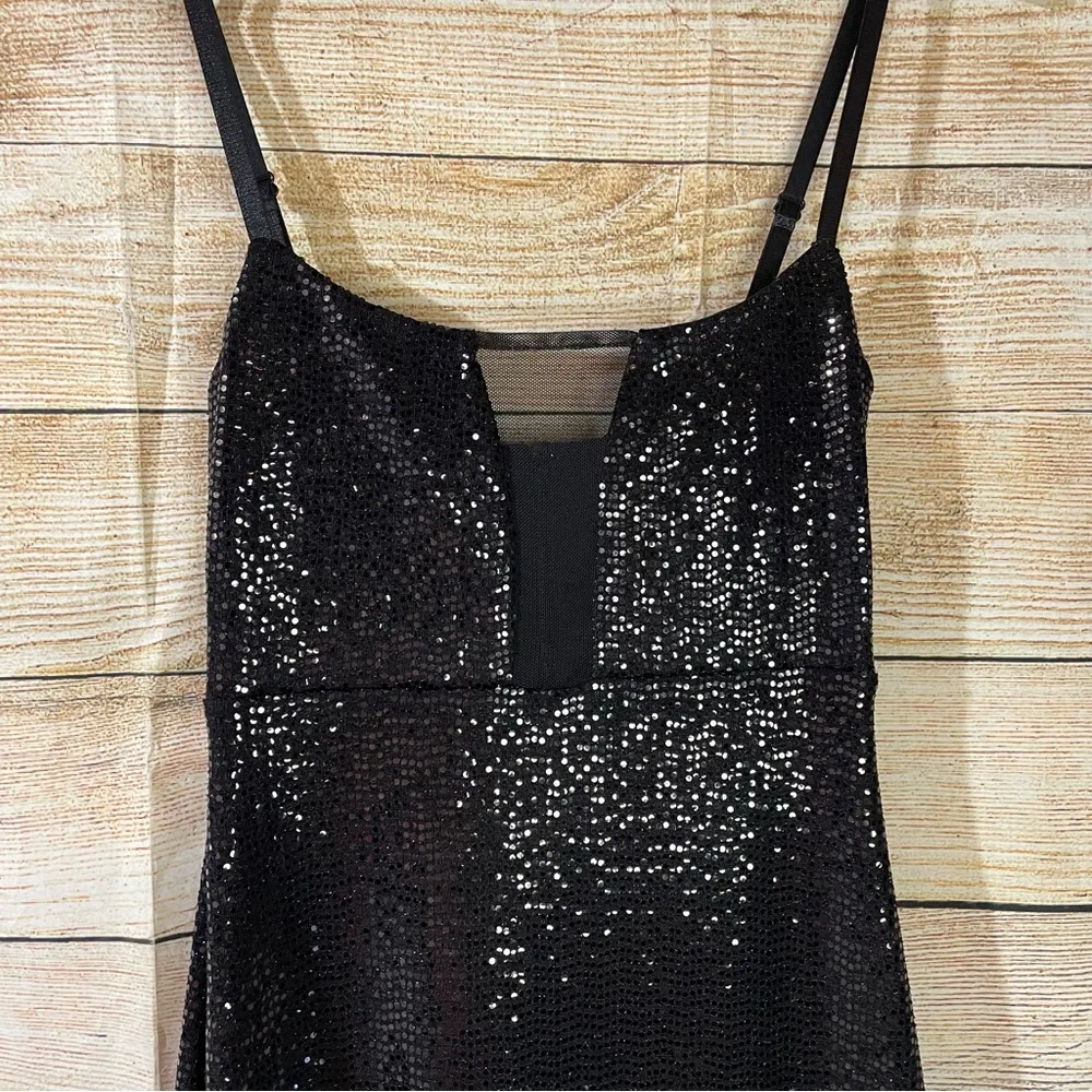 Bebe sequin mesh insert maxi formal black dress Size XXS adjustable straps - Image 10