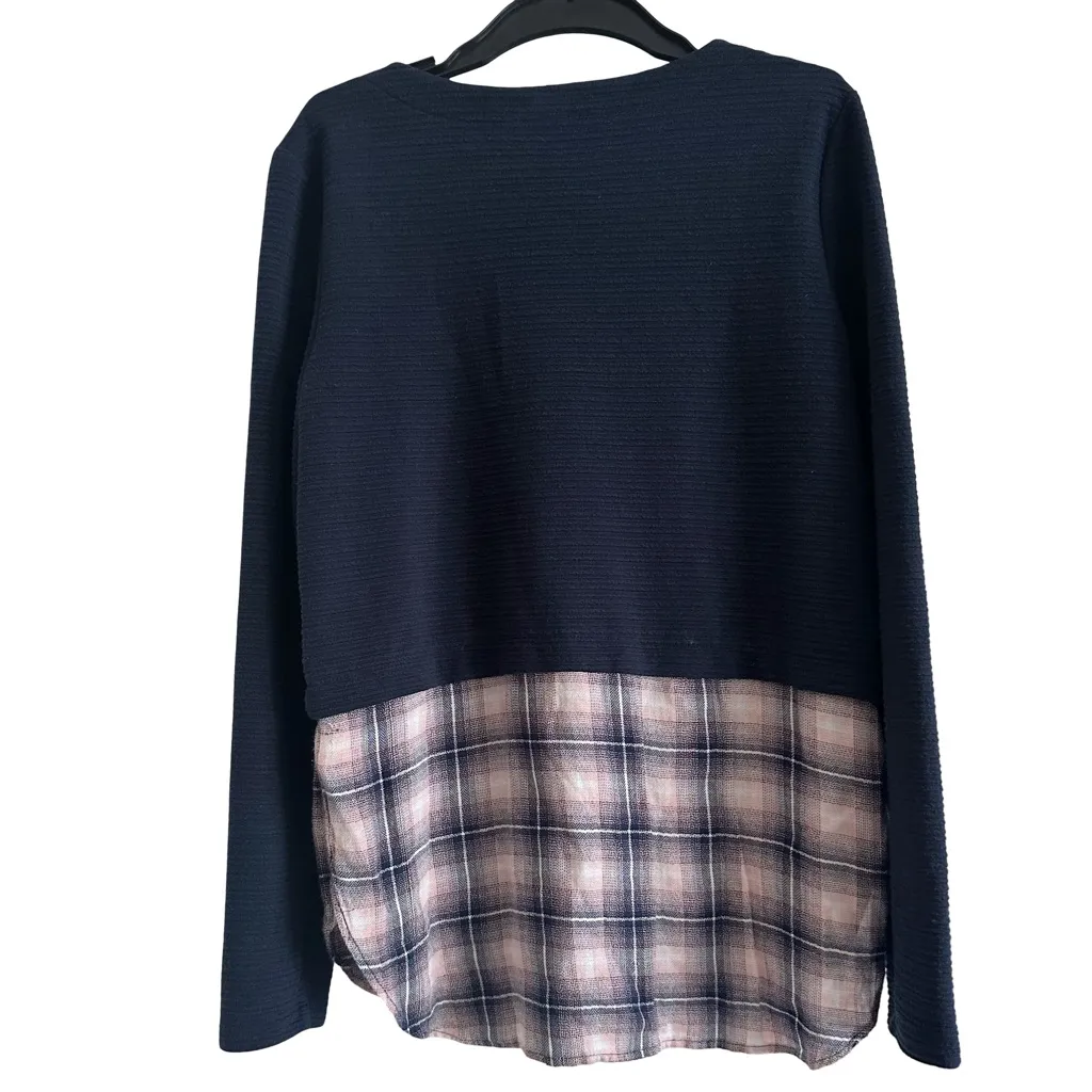 Romeo & Juliet Couture "Peek-A-Boo" Navy Textured Sweater with Plaid Panel - Image 7