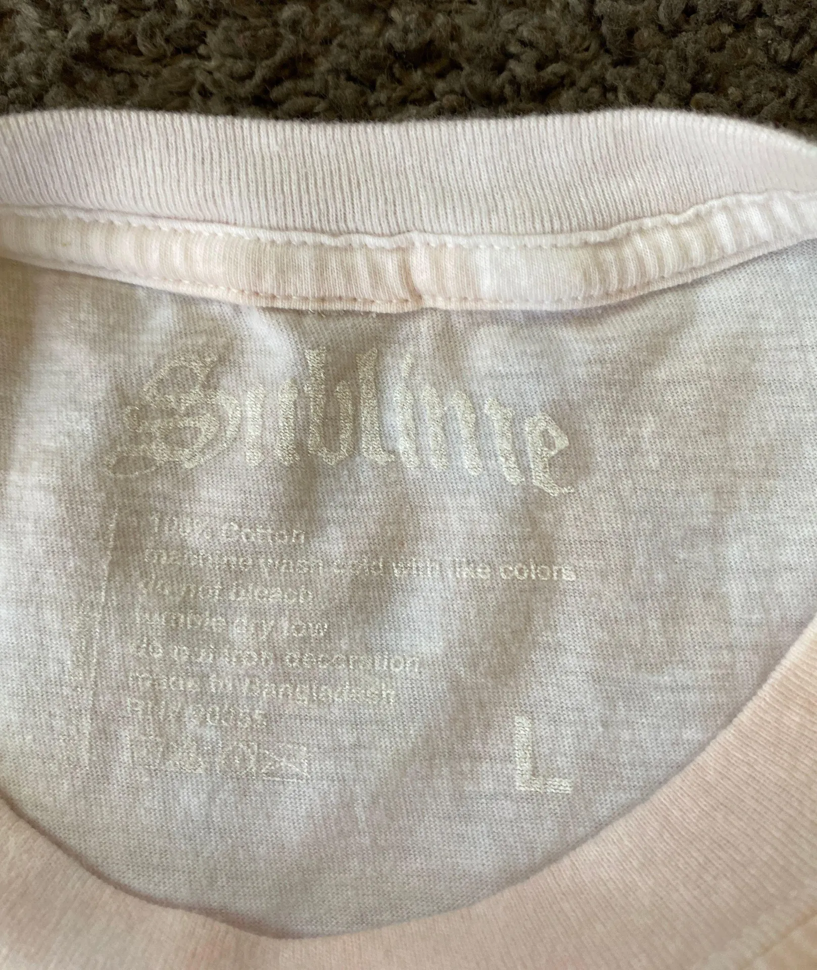 Tie Dye Tee Size Large - Image 9