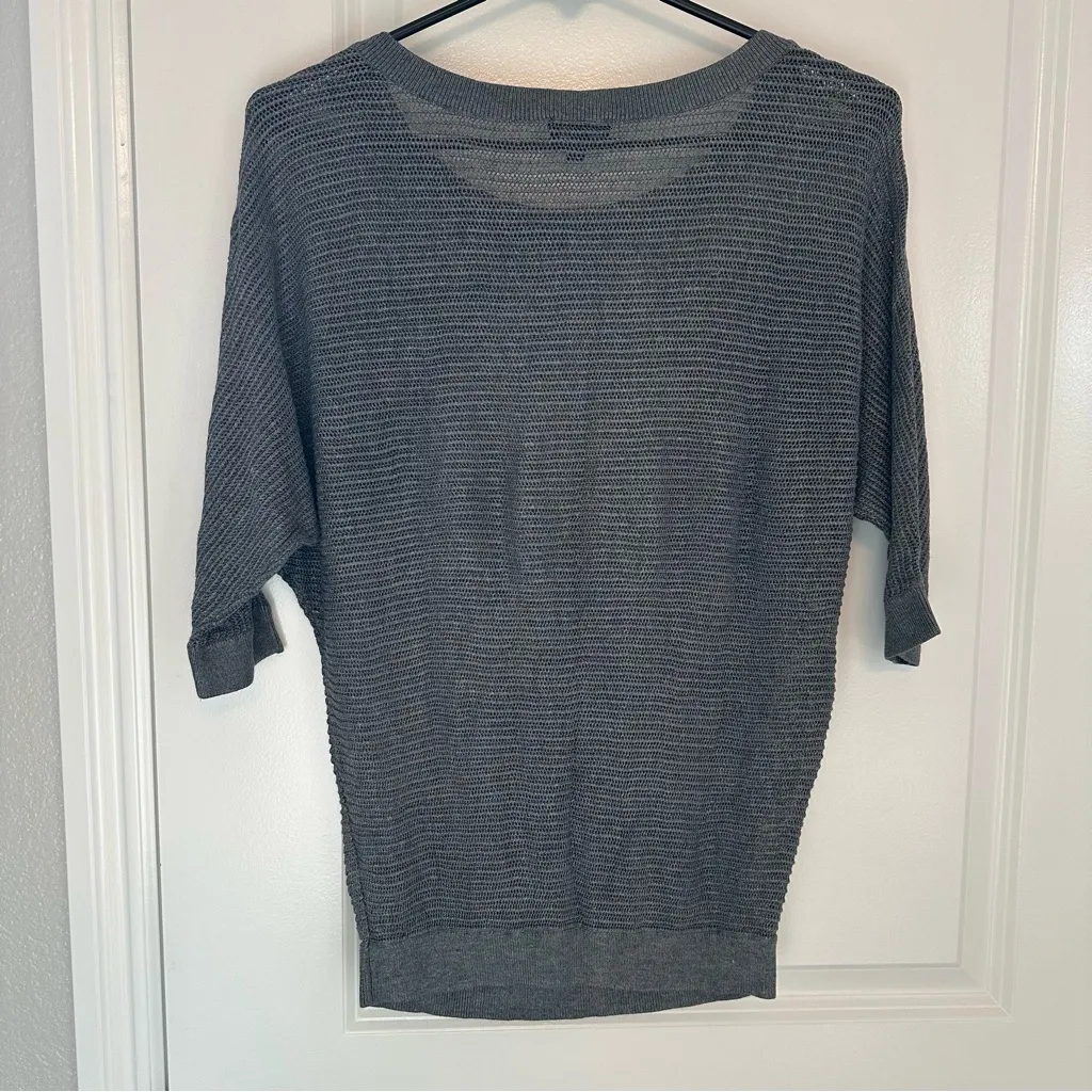 Express grey knit short sleeve top - Image 4