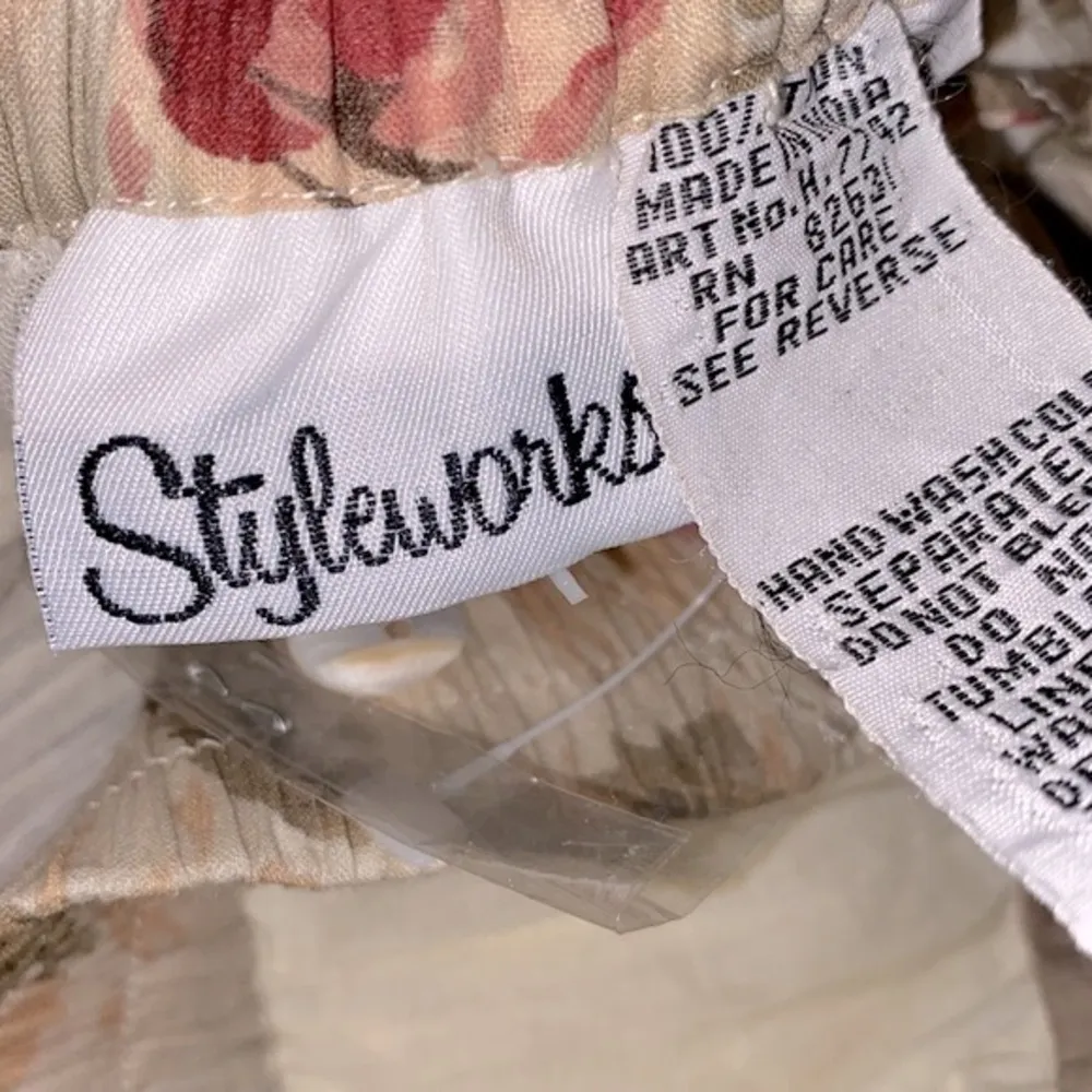 Vintage floral romantic feminine quilted style maxi skirt size small oversized Pink - Image 6