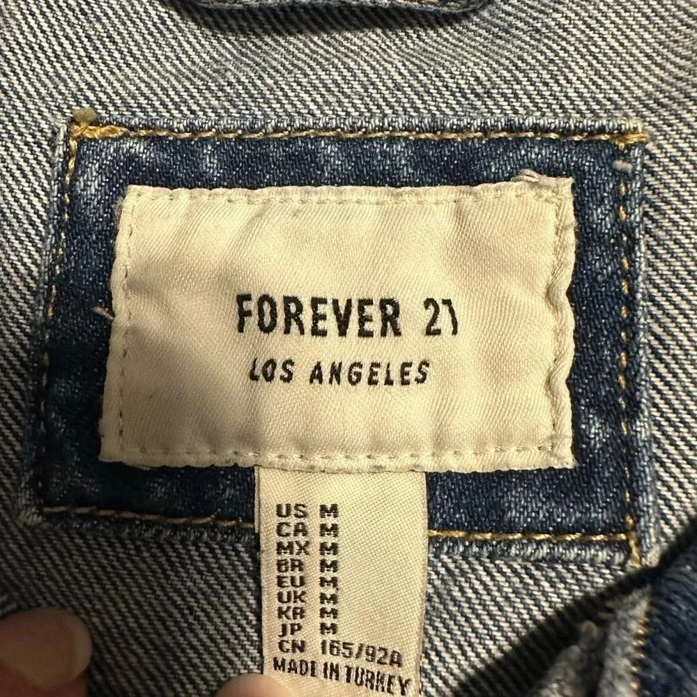 Forever 21 Distressed Denim Jacket Women’s Size Medium Jean Blue Raw Hem - Image 2