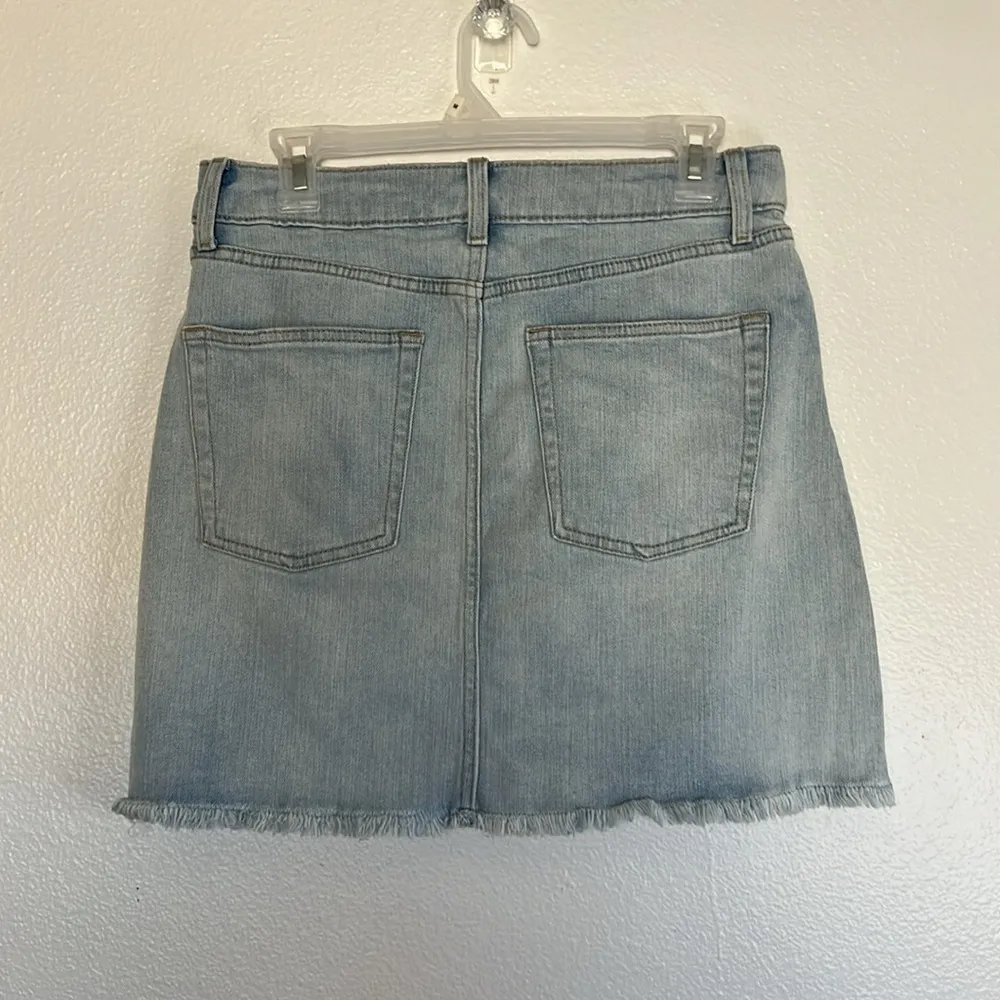 NWT Wild Fable Denim Jean Mini Skirt High Rise Distressed Stretch  sz 8 - Image 4