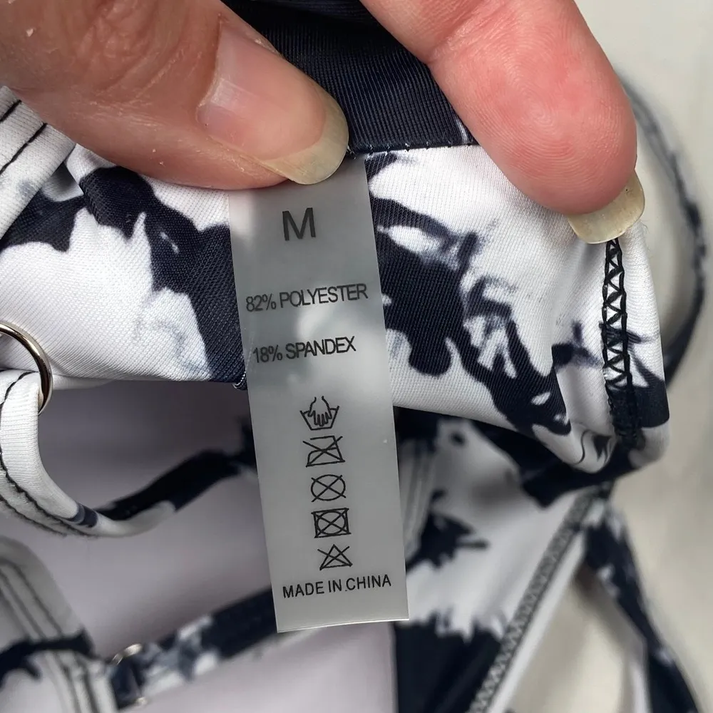 Tie Dye Bikini Top Women's Size Medium Swimsuit Adjustable Straps Front Tie Black - Image 3