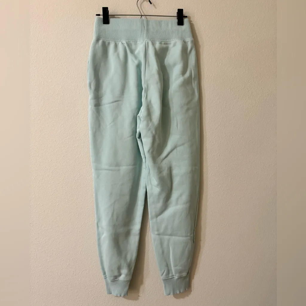 Barely green Nike Sportswear Phoenix Fleece High Waisted Joggers - Image 3