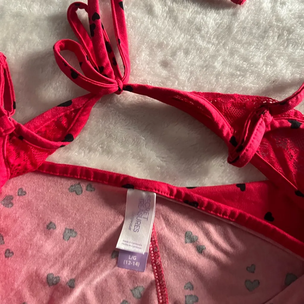 Secret Treasures Red Chemise with Black Hearts - Image 3