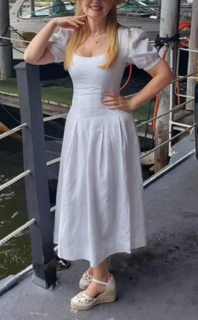 REFORMATION Coucou Pleated Linen Midi-Dress in White Size US 4 - Image 1