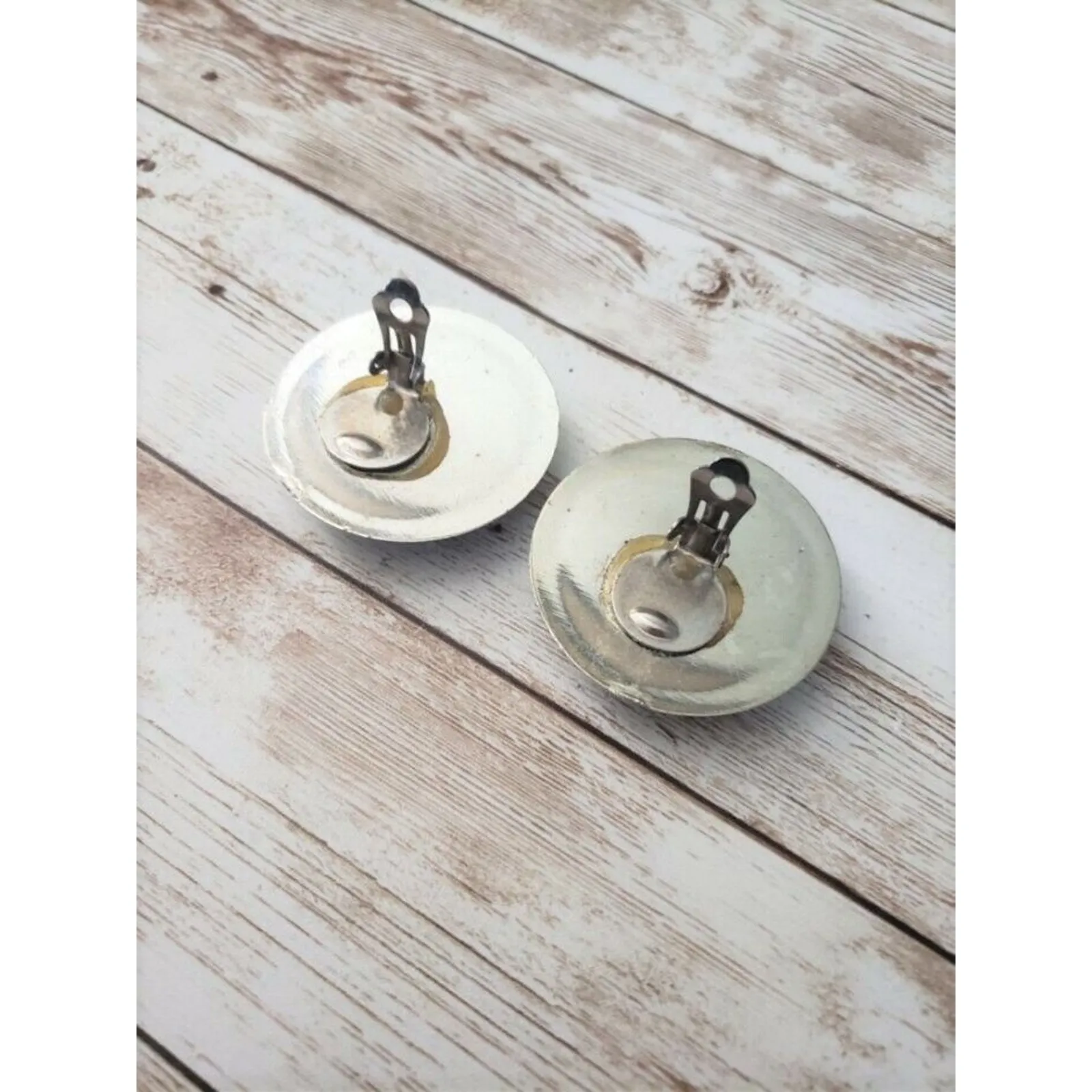 Vintage Clip On Earrings Large Patchwork Style Circle with Silver Tone Halo - Image 4