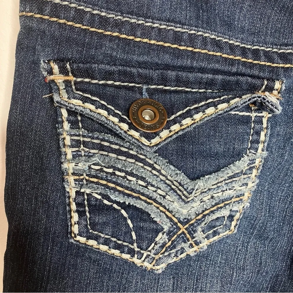 Hydraulic denim shorts size 7/8 - Image 5