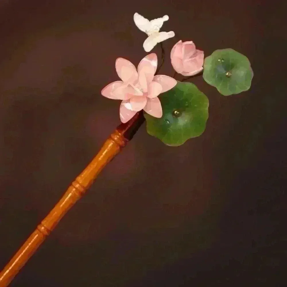 Lotus🪷 Wooden Hairpin - Image 3
