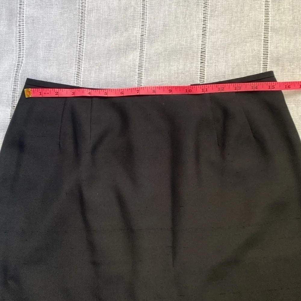 Kasper vintage black silk pencil skirt. - Image 5