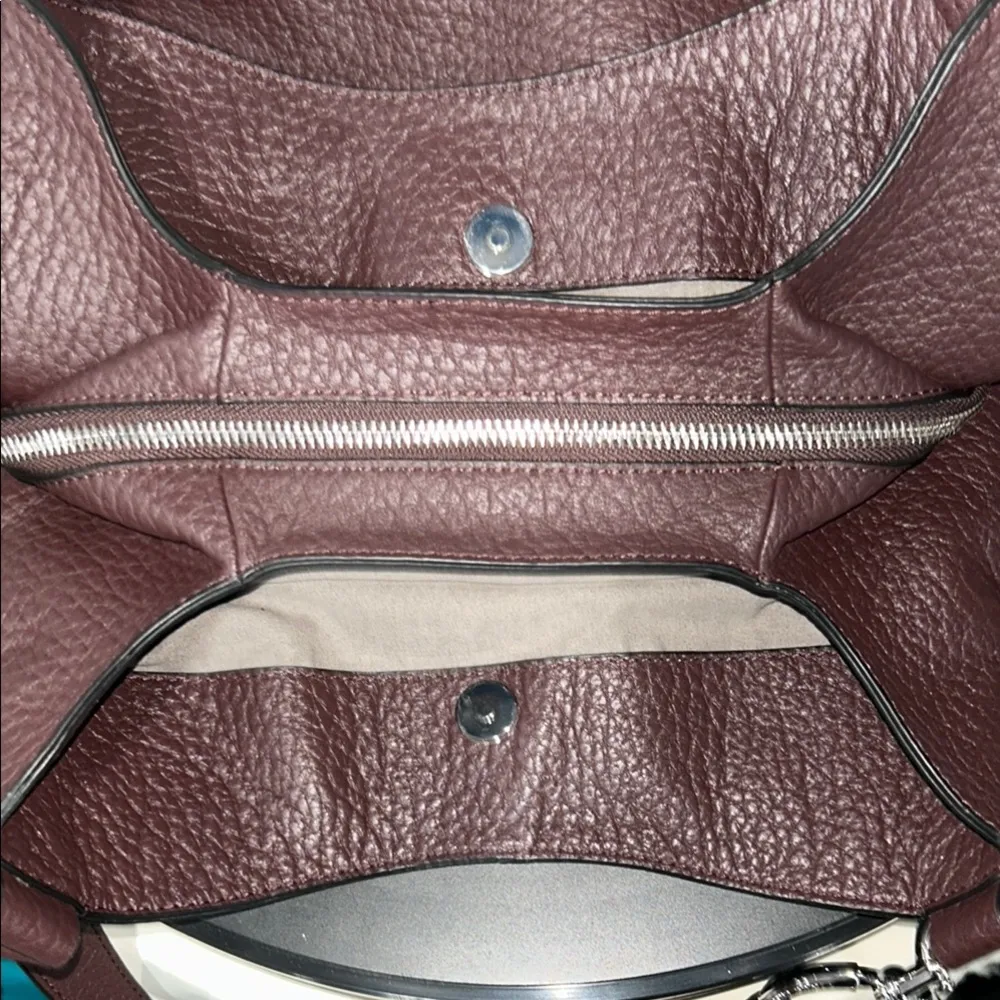 Vince Camuto Crescent Leather Shoulder Bag - Image 11