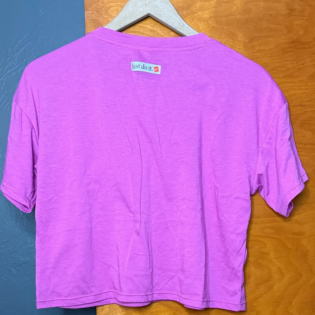 Nike Cropped Tee - Image 3