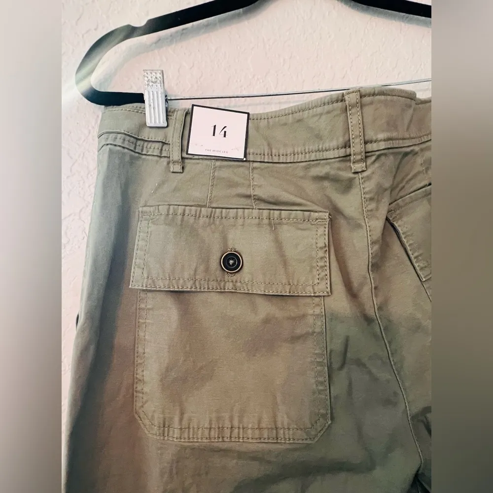 White House Black Market Wide Leg Crop Pants Women’S GREEN Sz 14R NWT #255 - Image 5