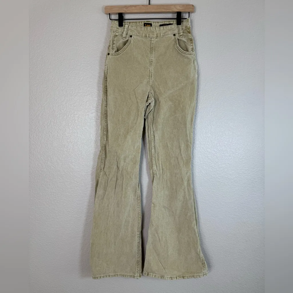 Lee Women’s Corduroy High Rise Flare Jeans size 25 25 x 34 Tan - Image 5