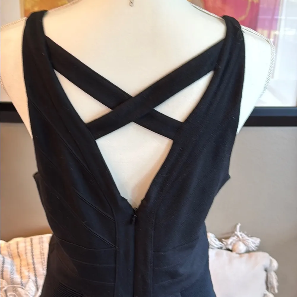 EXPRESS Black V-Neck Criss Cross Sleeveless Mini Dress Size Large - Image 6