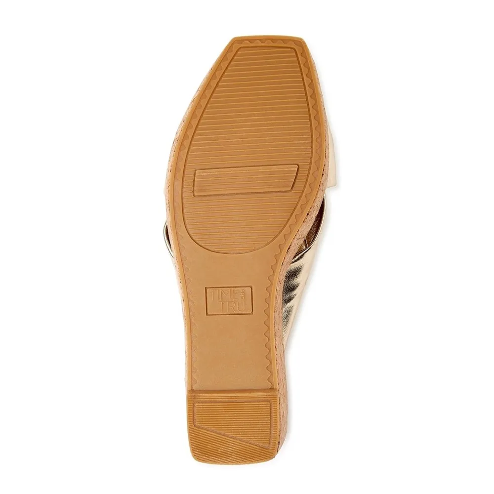 TIME and TRU Womens Comfort Gold Cork Wedge Platform Slip On Sandal Size 9 New - Image 2