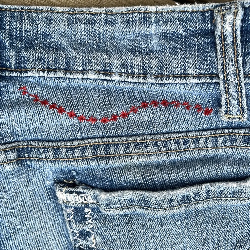 Aeropostale Stretch Denim Jean Shorts Frayed Cutoffs Womens 3/4 Low Rise - Image 10