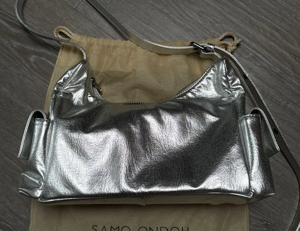 samo ondoh pocket mug bag M nappa silver - Image 6