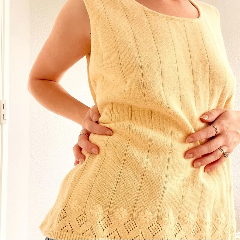 Vintage Jones New York Floral Butter Yellow Knit Tank Top - Image 5