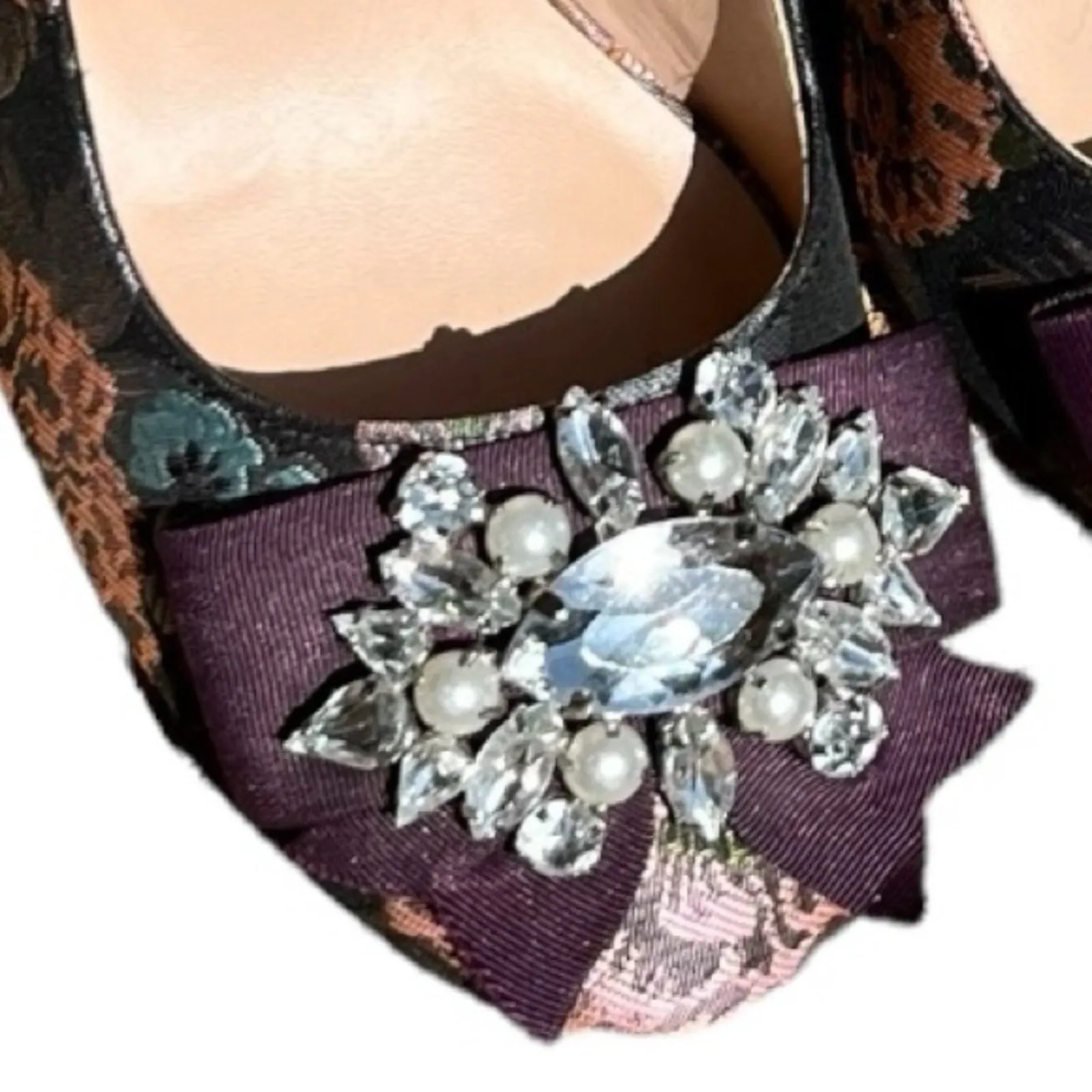 Kelley & Katie Floral Chunky Heel Punps with Rhinestones on Front Bows size 7 - Image 3