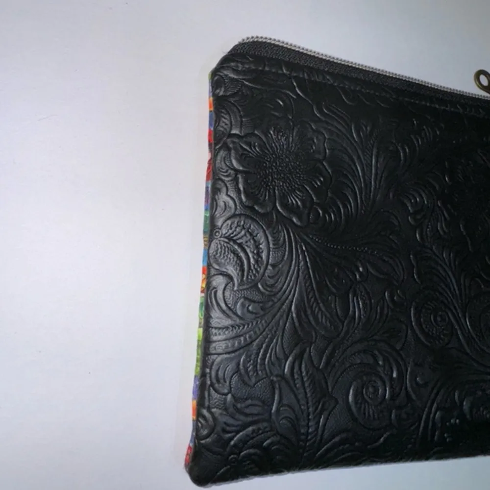 Hocus Pocus‎ Colorful Character Pouch - Image 5