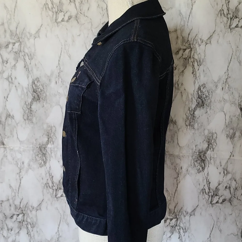 Calvin Klein denim trucker jacket size medium - Image 3