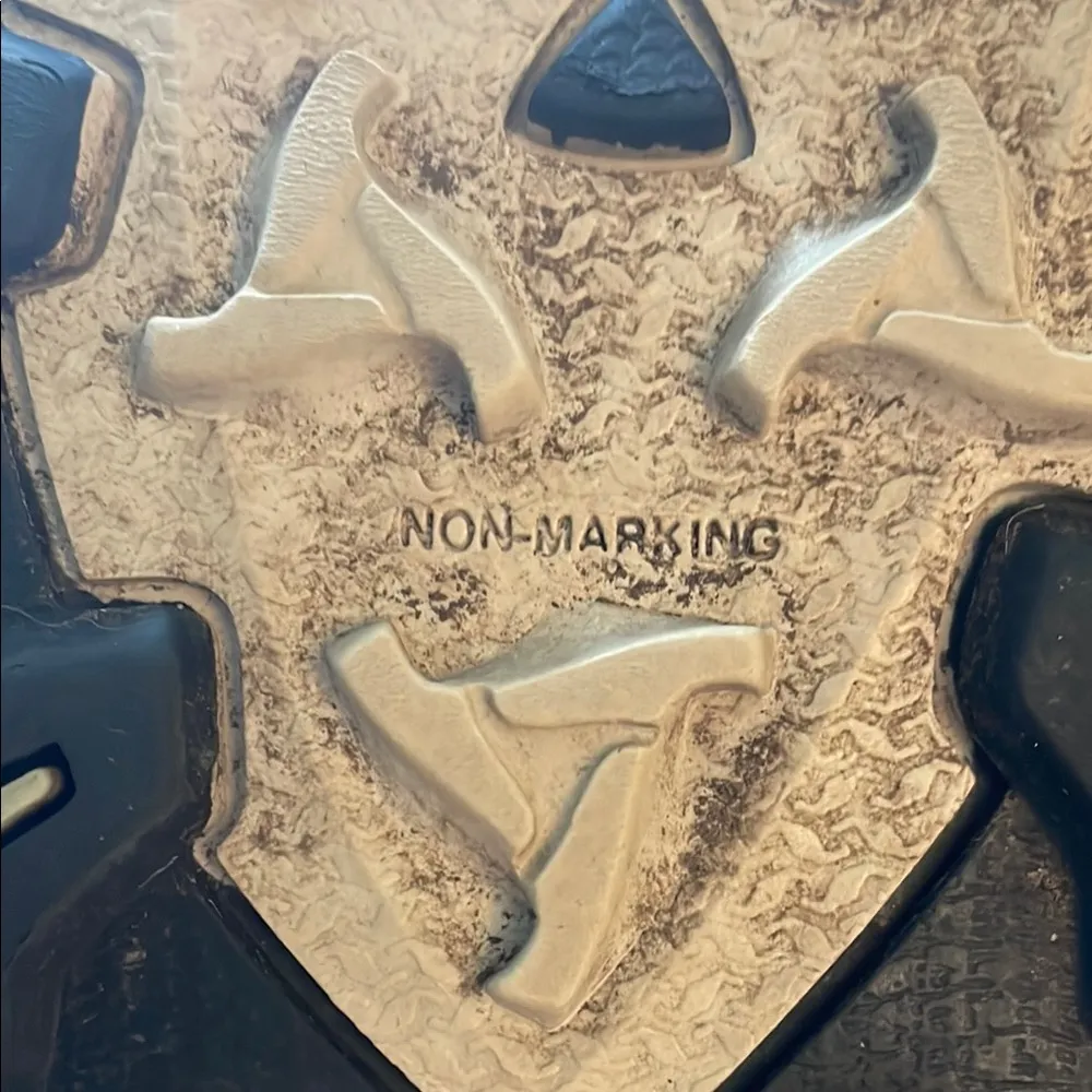 Columbia Pagora Hiking Sneakers Women’s 9.5 Outdoors Grey & Tan - Image 5