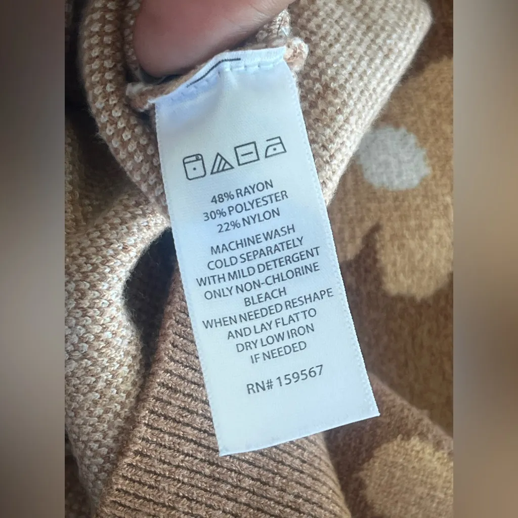 WILLOW & WIND Flowers Patterns Cardigan Sweater Tan Size XS - Image 10