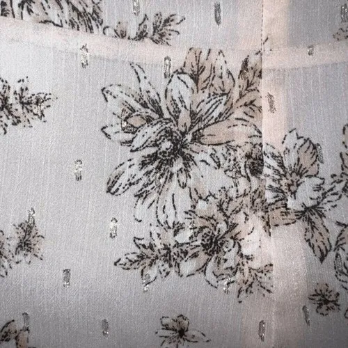 EXPRESS Light Pink Chiffon Floral With‎ Silver Threading Blouse NWOT Size Small - Image 8