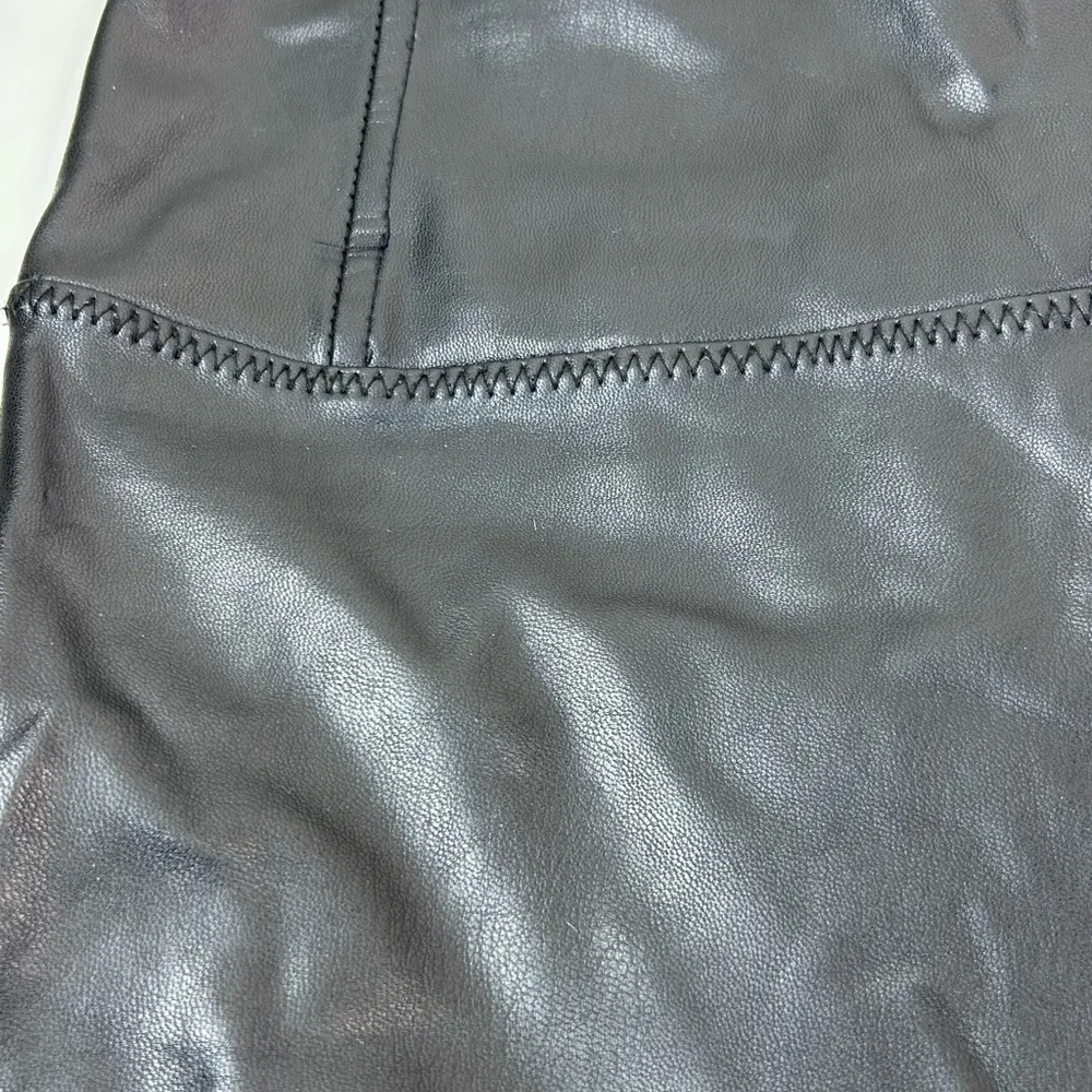 7 for All Mankind Faux Leather Leggings Black Size Medium - Image 3