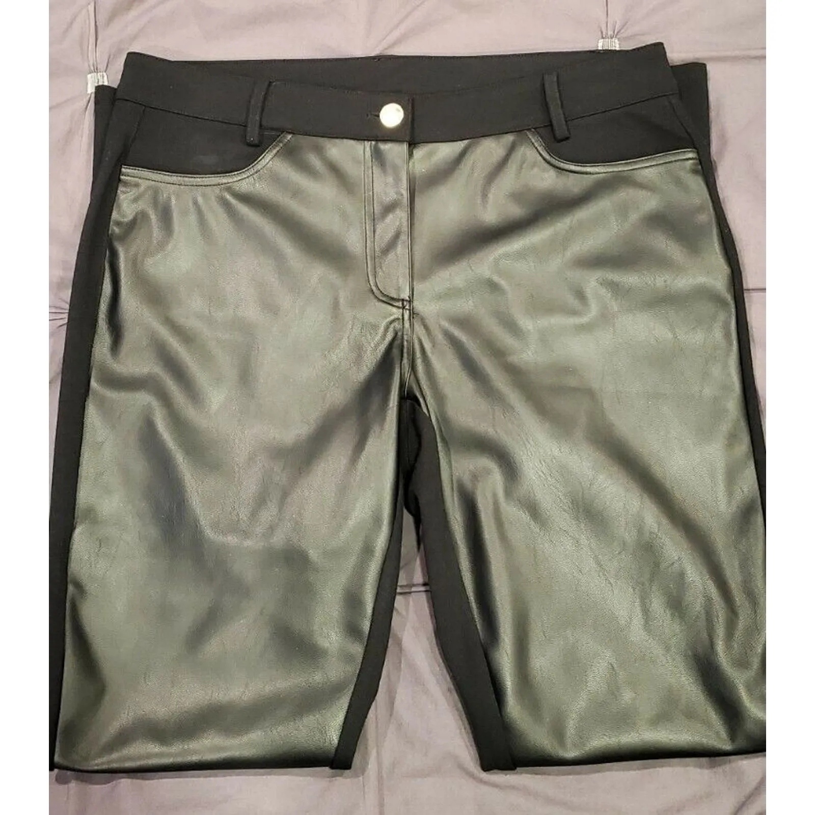 Michael Kors  Black Faux Leather Front Material Backside Pants Size 6 Gold - Image 2