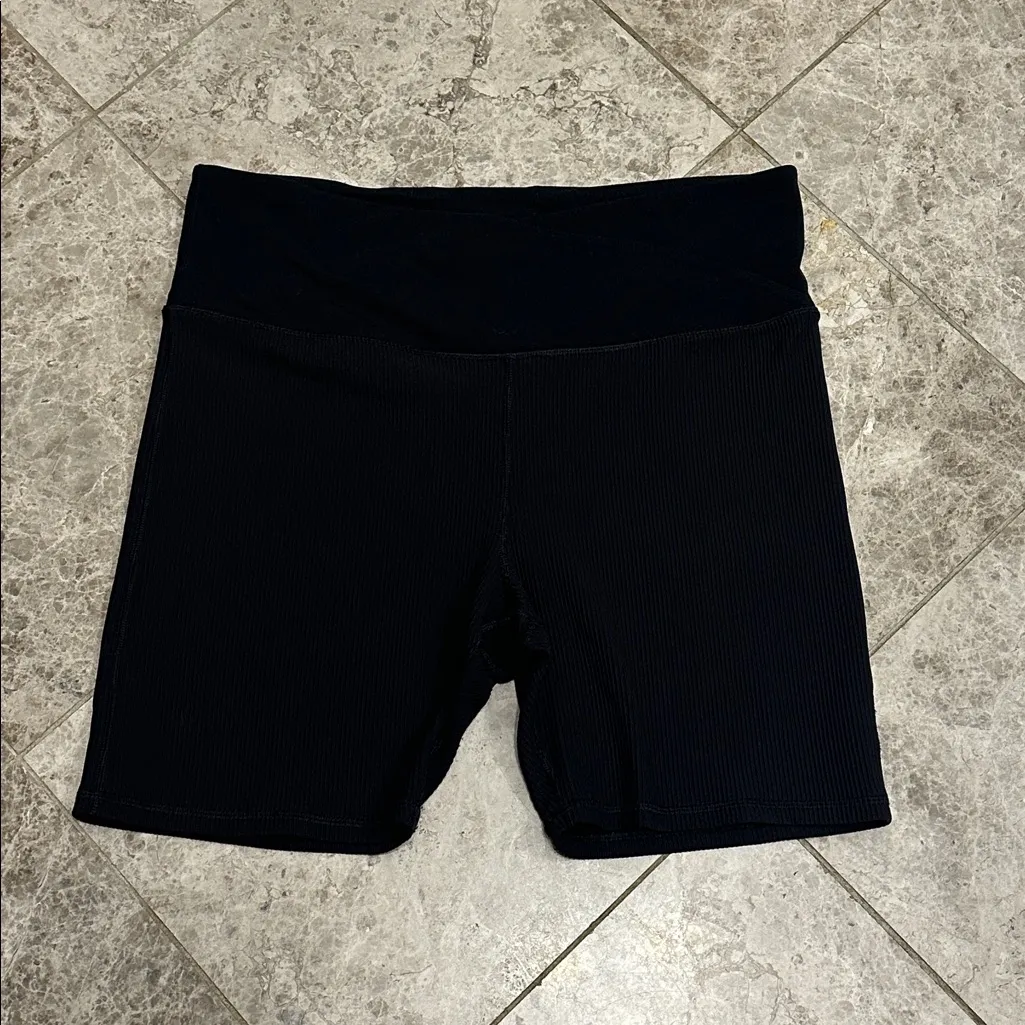 Athleta Elation Crossover Rib 7” Short Black XL - Image 2