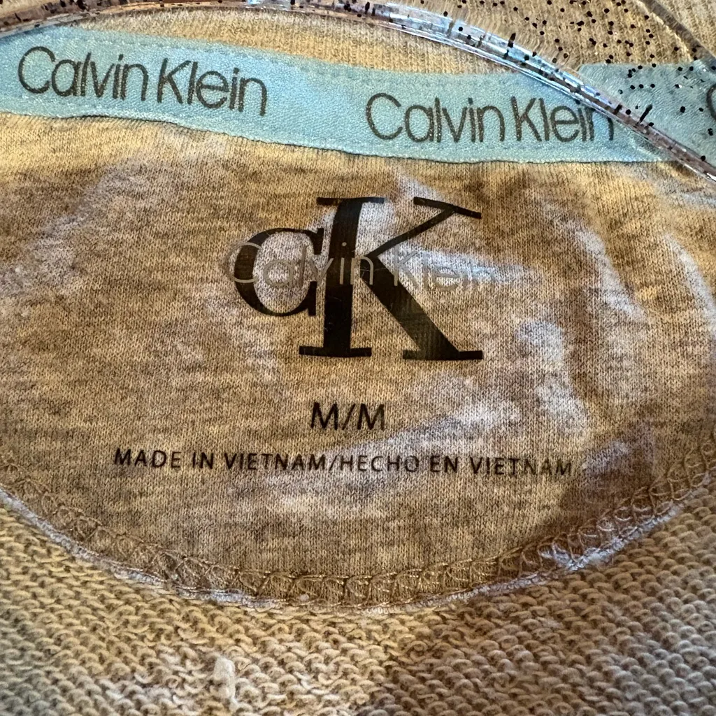 Calvin Klein  Gray Sweatshirt with Vibrant Logo women’s M - Image 5