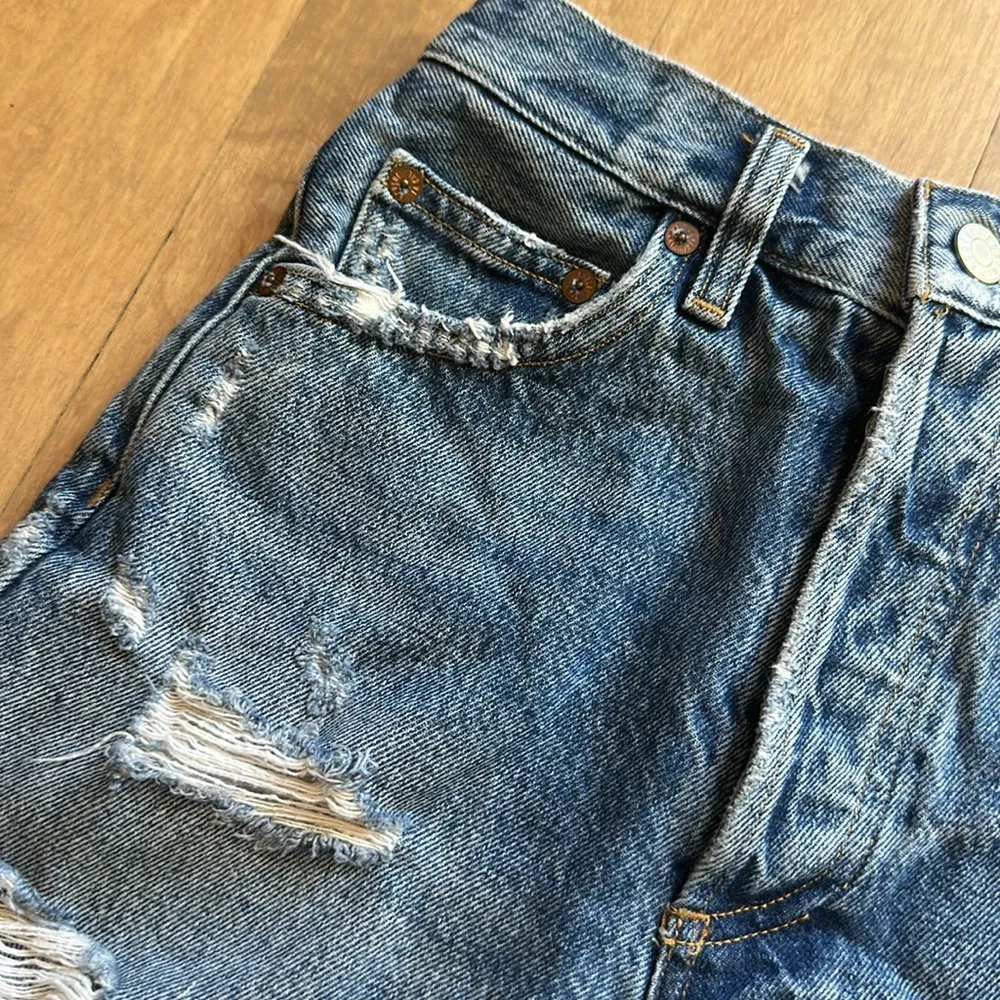 Agolde Dee Shorts - Image 3