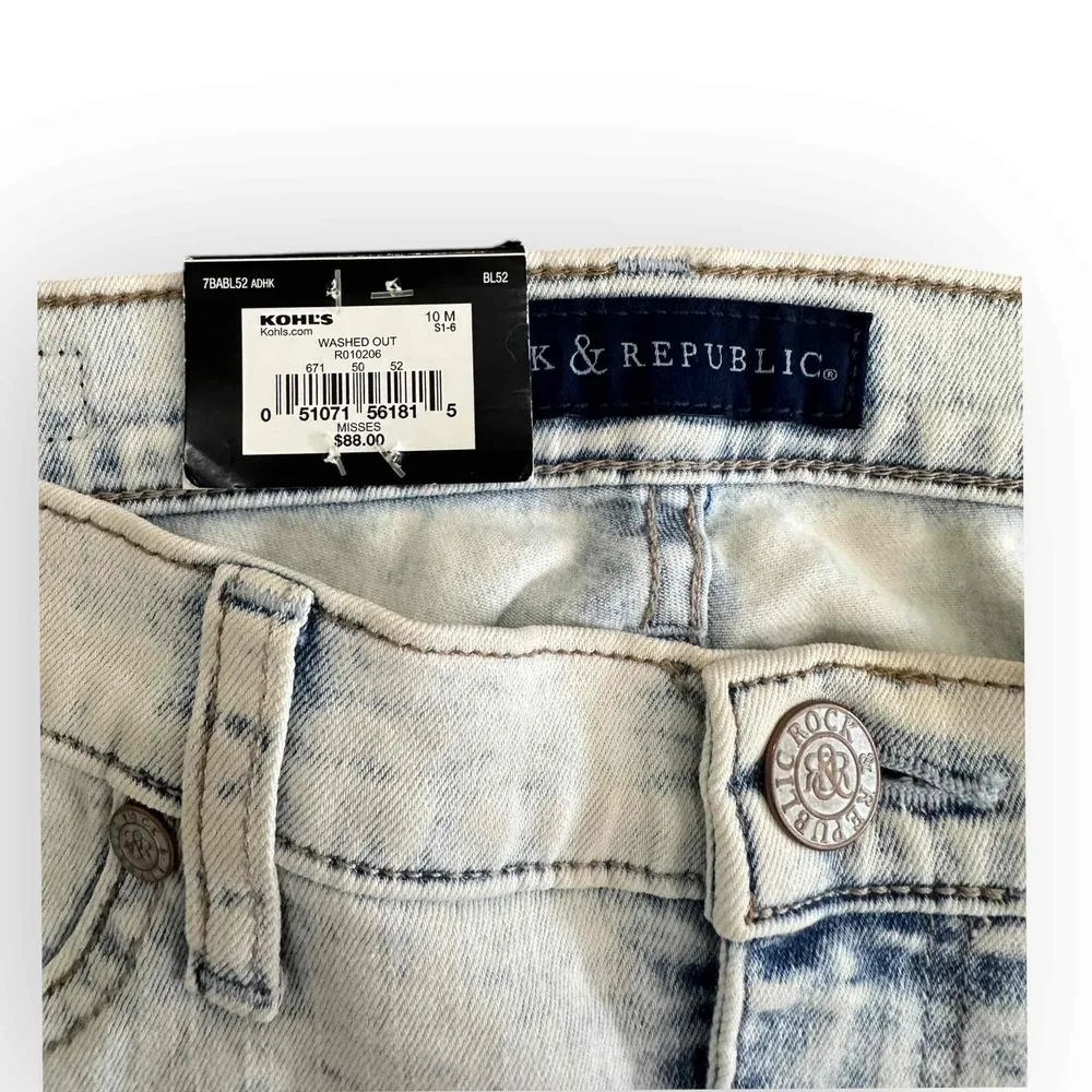 NEW Rock Republic Blue Light Wash 5 Pocket Belt Loops Skinny Jeans 10 - Image 2